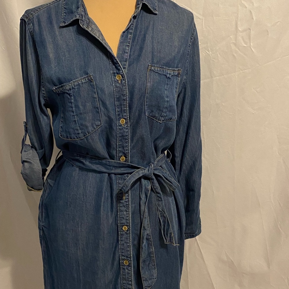 Denim dress size medium. Long sleeve, tie at waist. Mid length.